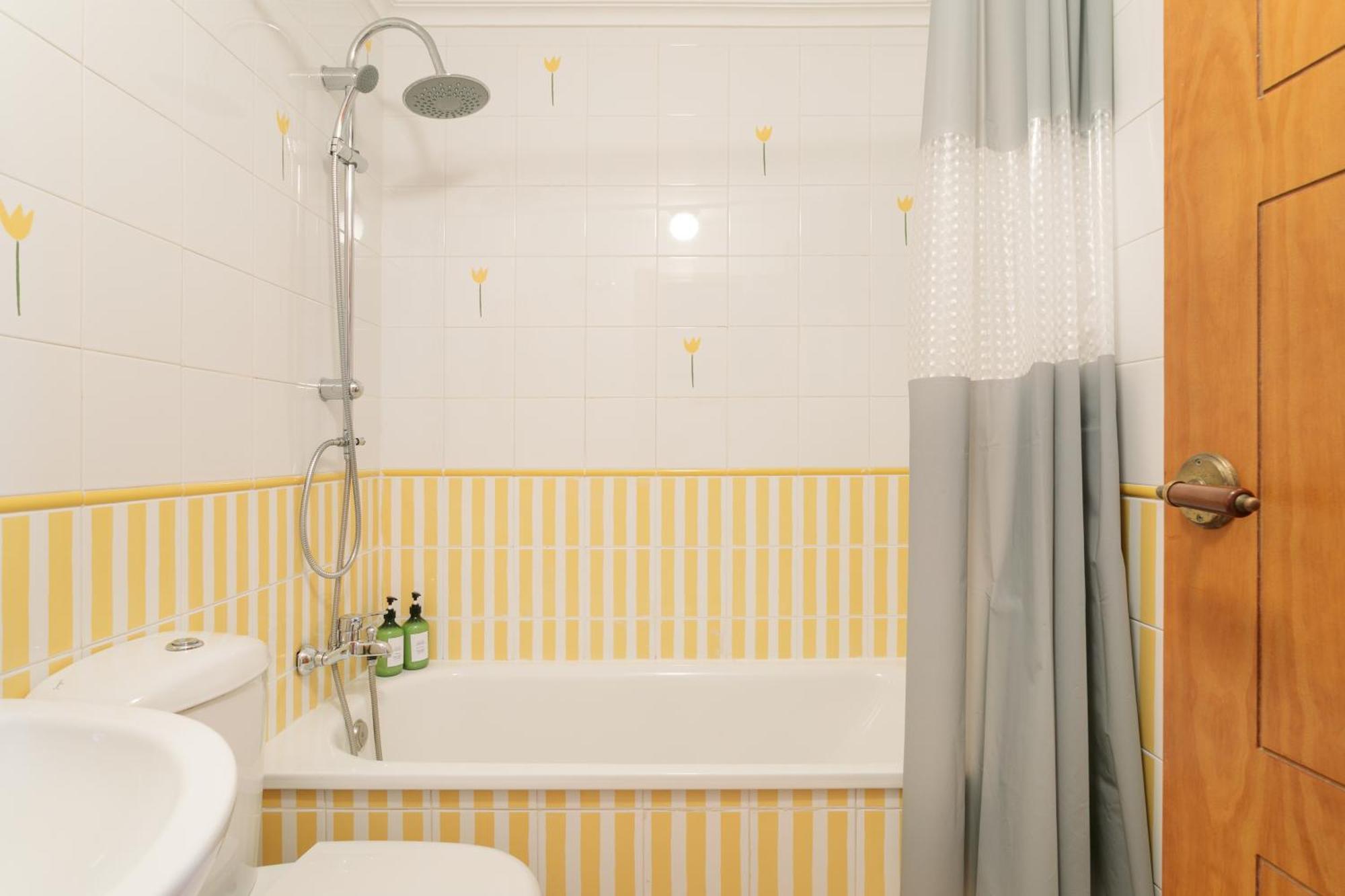 Montefaro Spacious Townhouse - Beach & Pool 산타 폴라 외부 사진